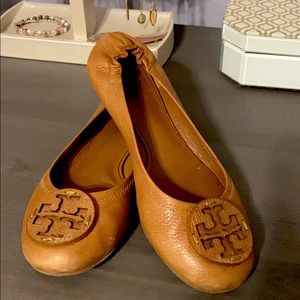 JUST REDUCED! Beautiful rich tan leather Tory Burch flat